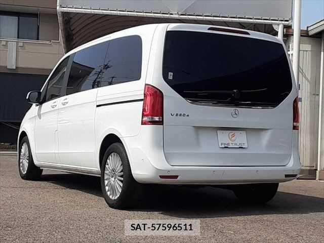 Mercedes Benz V-CLASS 2017-08 6672482-18
