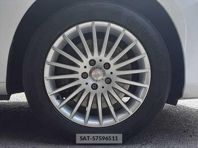 Mercedes Benz V-CLASS 2017-08 6672482-25