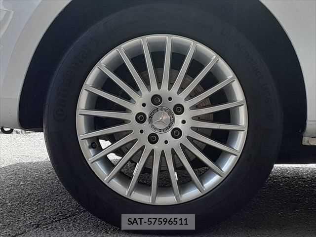 Mercedes Benz V-CLASS 2017-08 6672482-26