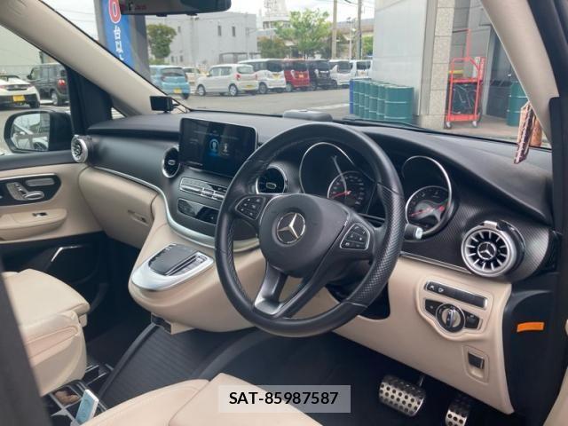 Mercedes Benz V-CLASS 2022-10 6908393-14