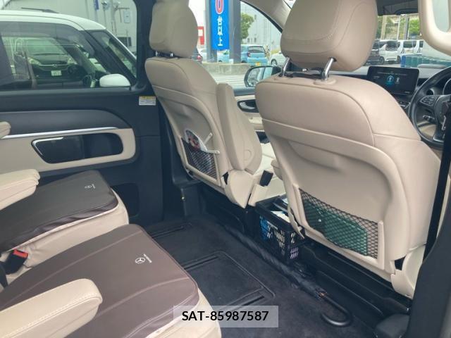 Mercedes Benz V-CLASS 2022-10 6908393-19