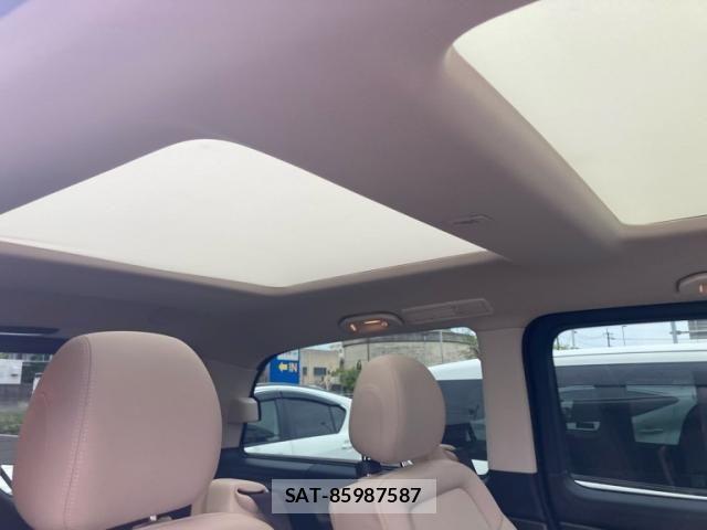 Mercedes Benz V-CLASS 2022-10 6908393-21