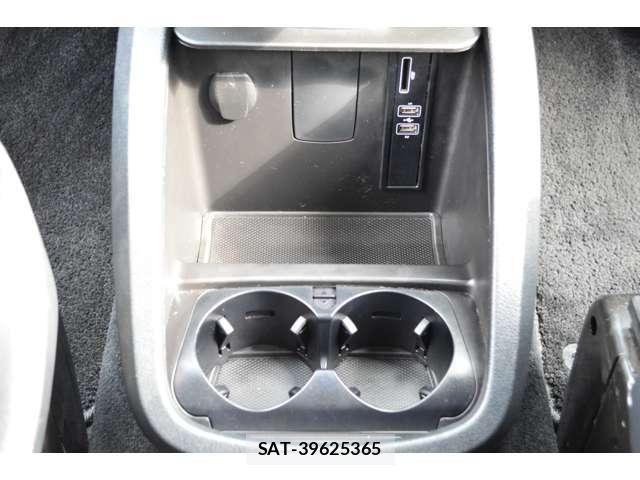 Mercedes Benz V-CLASS 2020-06 6995637-24
