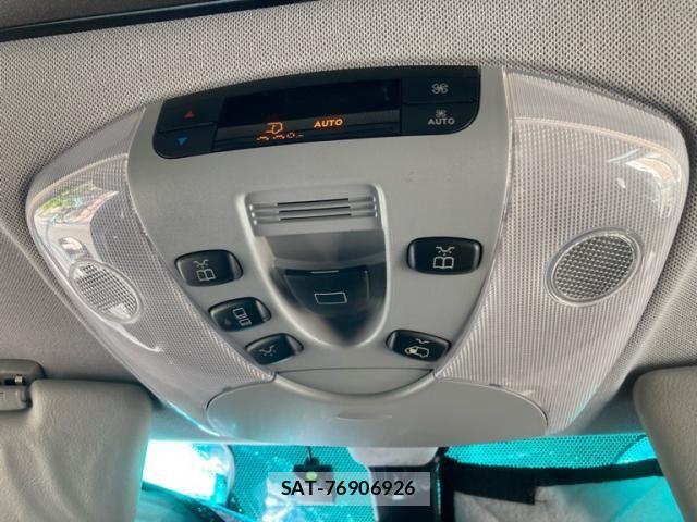 Mercedes Benz V-CLASS 2013-05 6995640-17