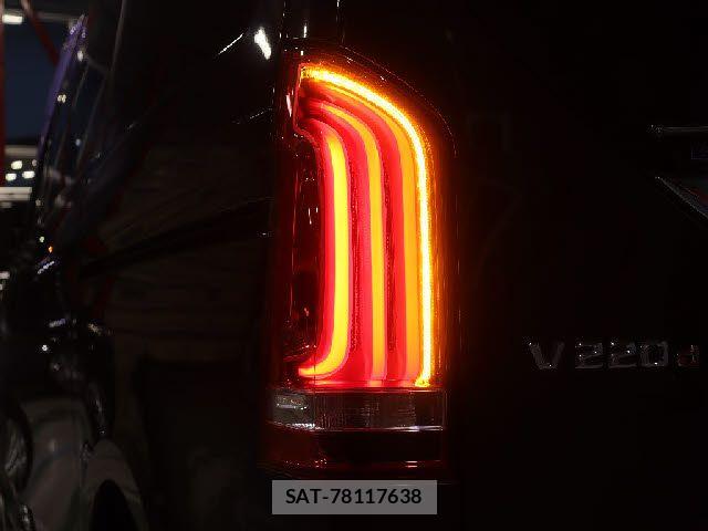 Mercedes Benz V-CLASS 2016-01 7221723-24