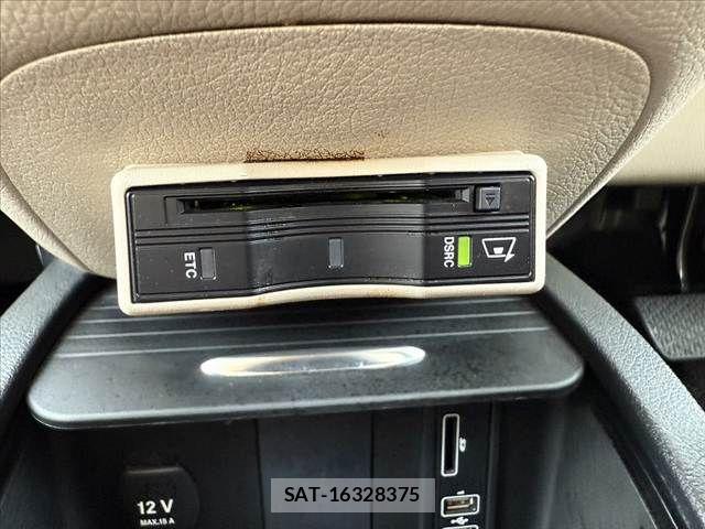 Mercedes Benz V-CLASS 2016-04 7221724-28