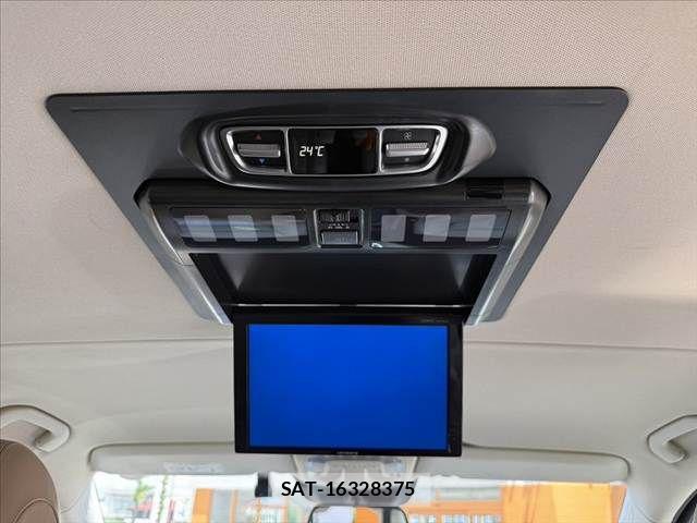Mercedes Benz V-CLASS 2016-04 7221724-29