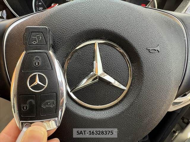 Mercedes Benz V-CLASS 2016-04 7221724-3