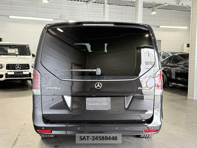 Mercedes Benz V-CLASS 2025-11 7221726-3