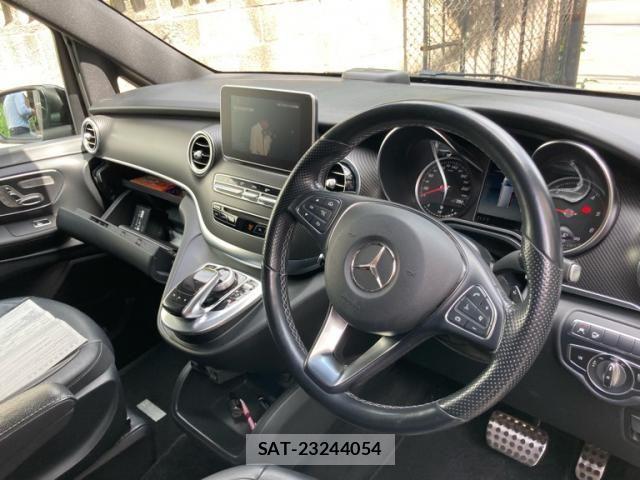 Mercedes Benz V-CLASS 2019-06 7328355-16