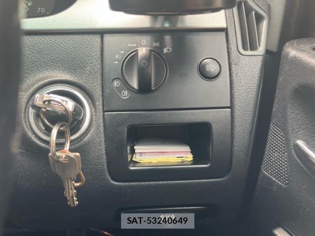 Mercedes Benz V-CLASS 2012-03 7328361-27