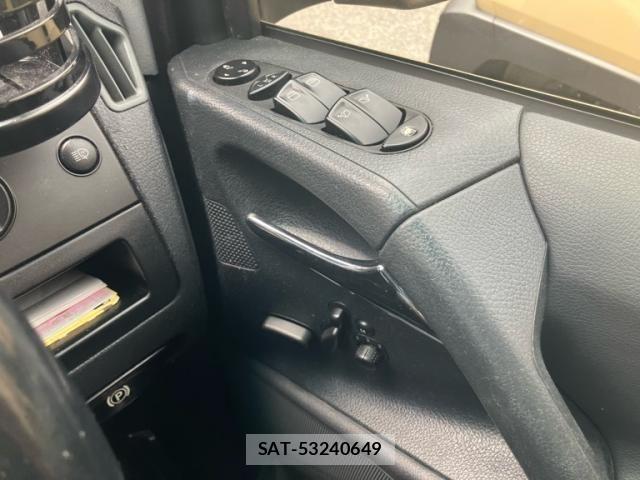 Mercedes Benz V-CLASS 2012-03 7328361-28
