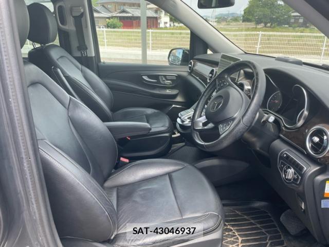 Mercedes Benz V-CLASS 2017-08 7455790-11