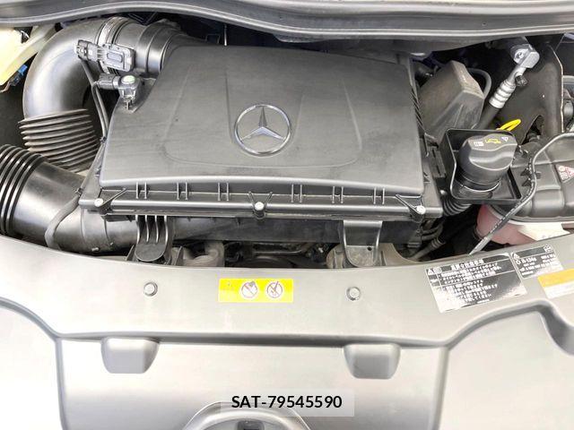 Mercedes Benz V-CLASS 2019-10 7501501-18