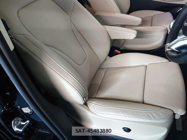 Mercedes Benz V-CLASS 2025-03 7979980-9