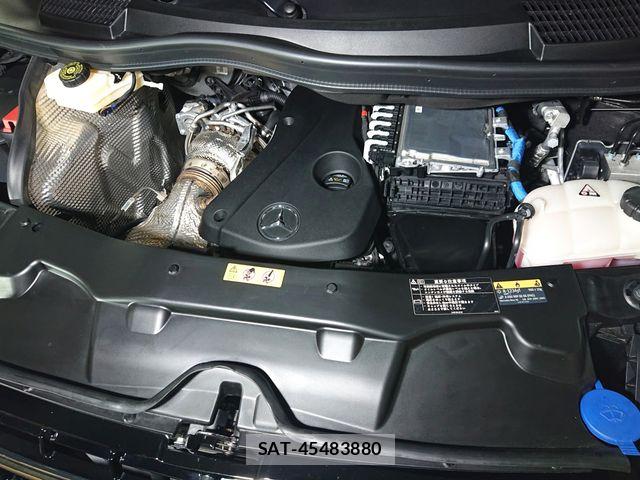 Mercedes Benz V-CLASS 2025-03 7979980-7
