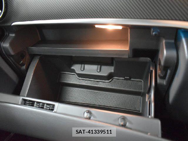 Mercedes Benz V-CLASS 2021-09 8036760-14