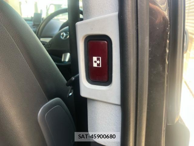 Mercedes Benz V-CLASS 2013-08 8074585-13