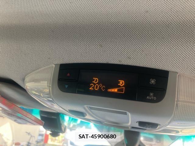 Mercedes Benz V-CLASS 2013-08 8074585-18