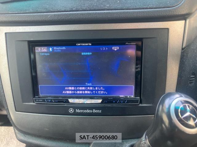 Mercedes Benz V-CLASS 2013-08 8074585-23