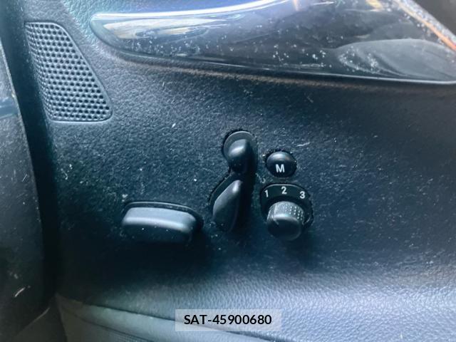 Mercedes Benz V-CLASS 2013-08 8074585-26