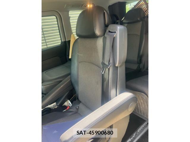 Mercedes Benz V-CLASS 2013-08 8074585-6