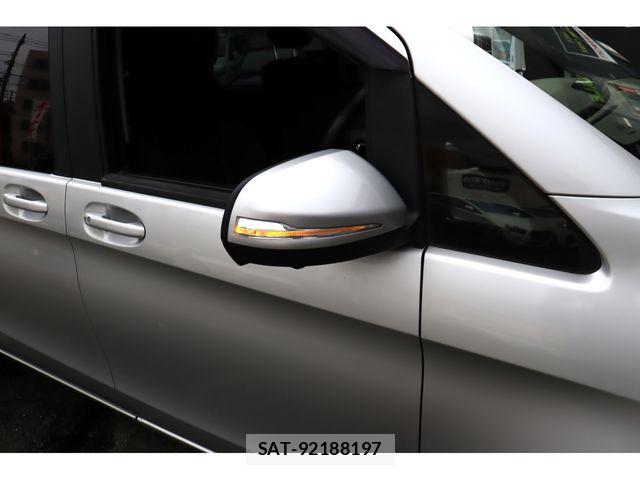 Mercedes Benz V-CLASS 2015-01 8100430-17