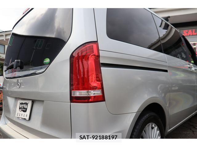 Mercedes Benz V-CLASS 2015-01 8100430-21