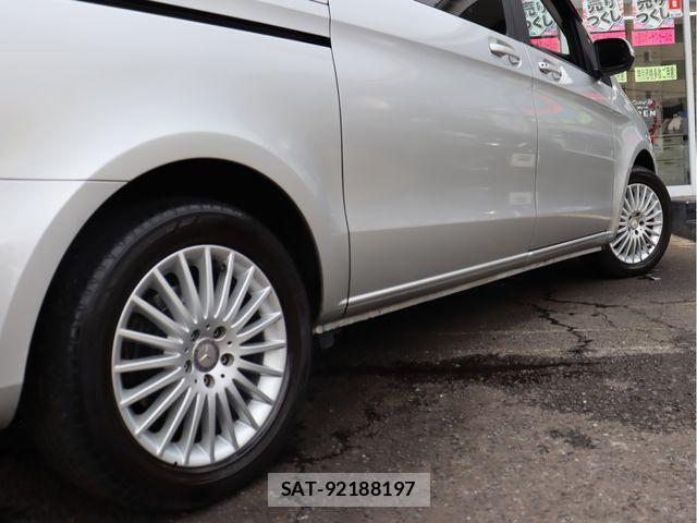 Mercedes Benz V-CLASS 2015-01 8100430-23