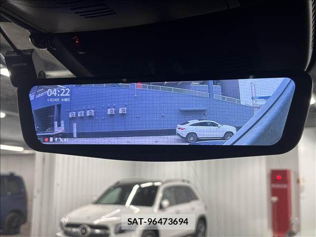 Mercedes Benz V-CLASS 2022-07 8146164-10