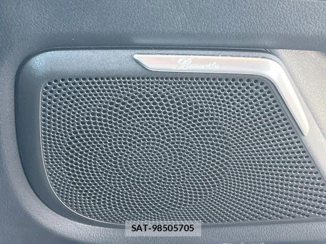 Mercedes Benz V-CLASS 2021-01 8230796-8