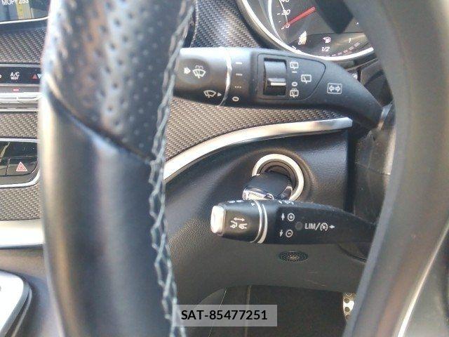 Mercedes Benz V-CLASS 2022-05 8245915-17