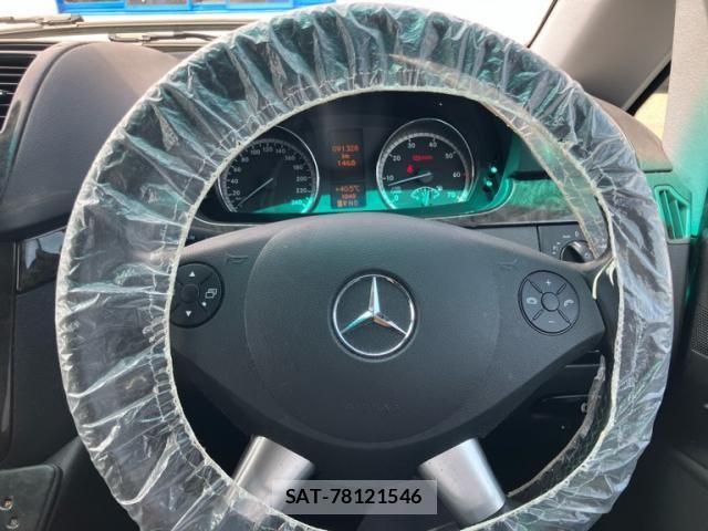 Mercedes Benz V-CLASS 2010-04 8315443-17
