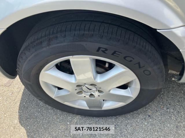 Mercedes Benz V-CLASS 2010-04 8315443-5