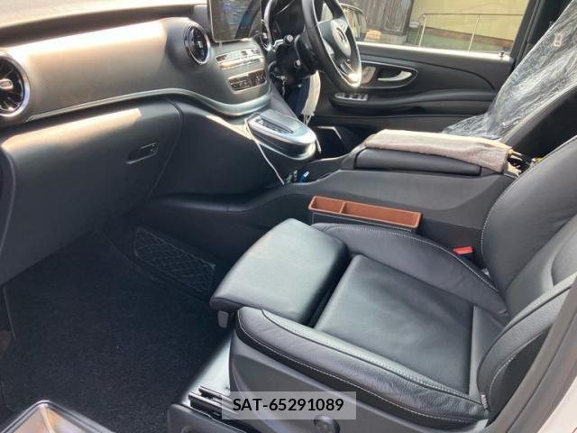 Mercedes Benz V-CLASS 2022-03 8315442-3