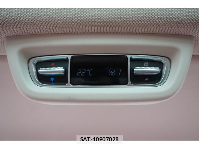 Mercedes Benz V-CLASS 2020-09 8366999-24