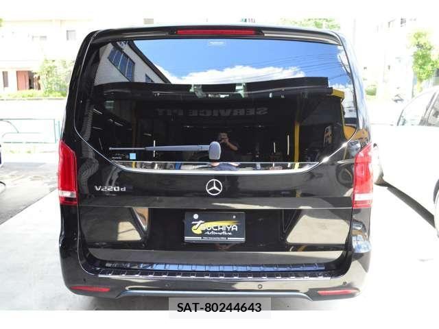 Mercedes Benz V-CLASS 2017-02 8367001-7