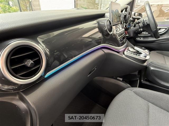 Mercedes Benz V-CLASS 2016-12 8367003-19