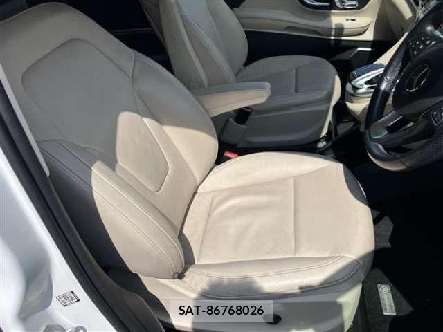 Mercedes Benz V-CLASS 2018-02 8413588-11