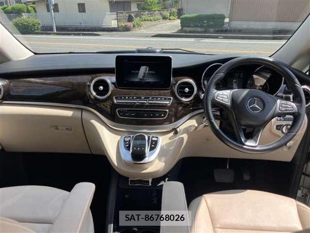 Mercedes Benz V-CLASS 2018-02 8413588-19