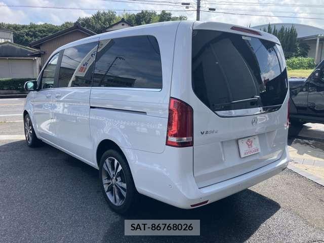 Mercedes Benz V-CLASS 2018-02 8413588-6
