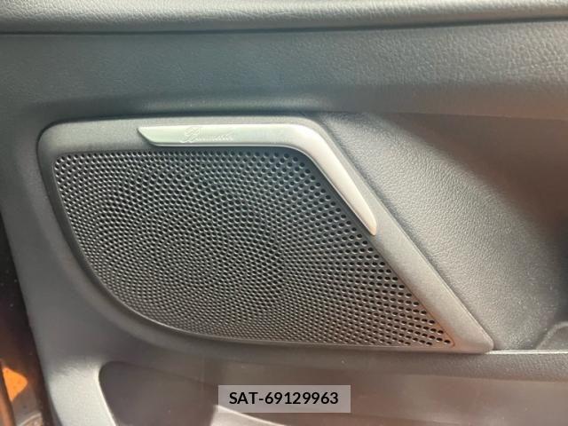 Mercedes Benz V-CLASS 2020-04 8562666-16