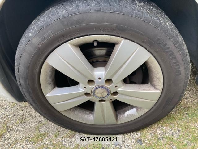Mercedes Benz V-CLASS 2011-04 8562667-9