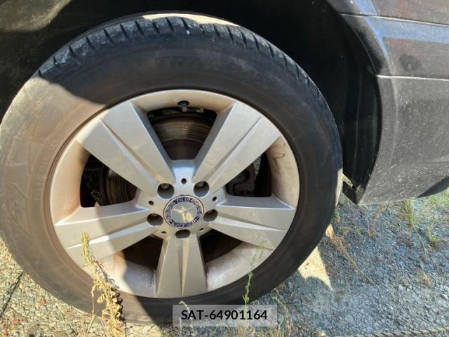 Mercedes Benz V-CLASS 2013-03 8685949-21