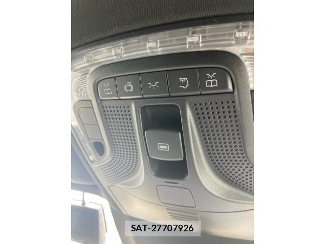 Mercedes Benz V-CLASS 2022-03 8743956-20