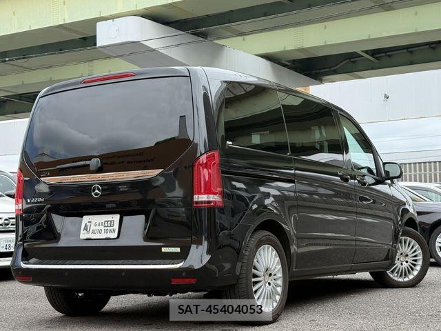 Mercedes Benz V-CLASS 2019-11 8830311-3
