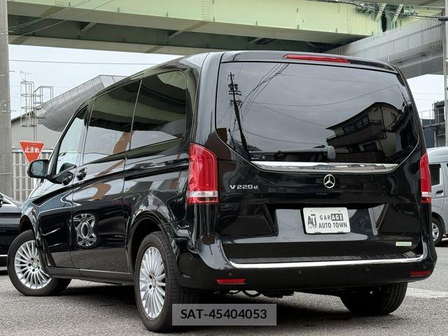 Mercedes Benz V-CLASS 2019-11 8830311-5
