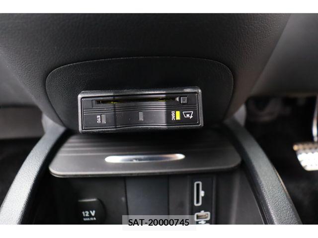 Mercedes Benz V-CLASS 2017-01 8830309-11