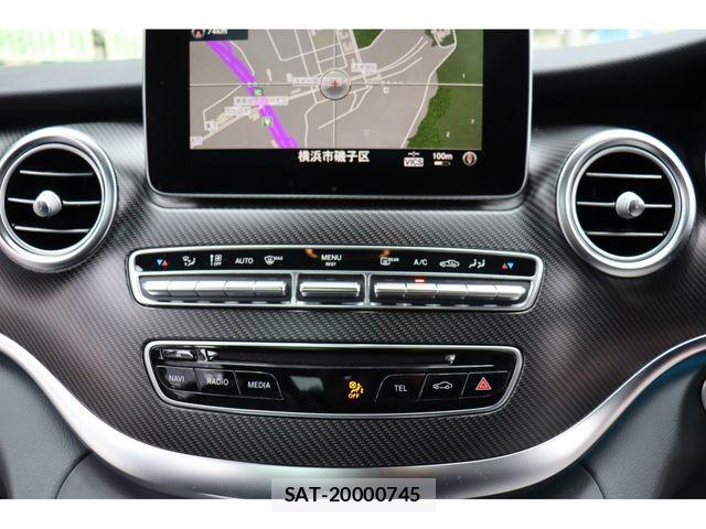 Mercedes Benz V-CLASS 2017-01 8830309-12