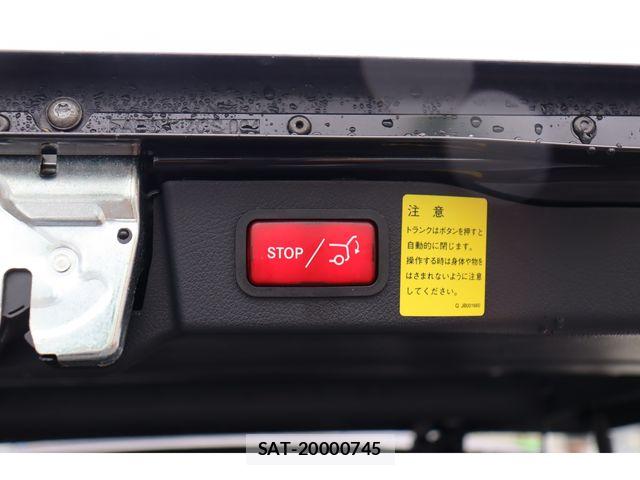 Mercedes Benz V-CLASS 2017-01 8830309-15